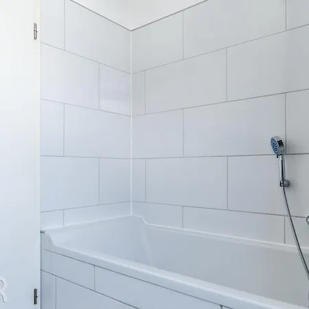 Lägenhet Komplett Ausgestattetes Mit Einzelbetten - Kueche, Wlan Inklusive *